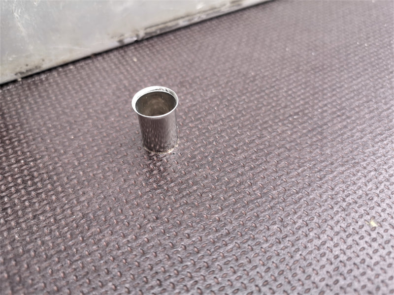 Bodenablaufhülse für Anhänger Bodenplatten bis 18mm Stärke, 4x